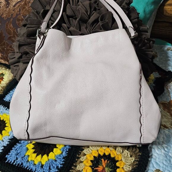 Edie Shoulder Bag 31 With Scalloped Detail in Light Pink Pebbled Leather Purse - Picture 3 of 10